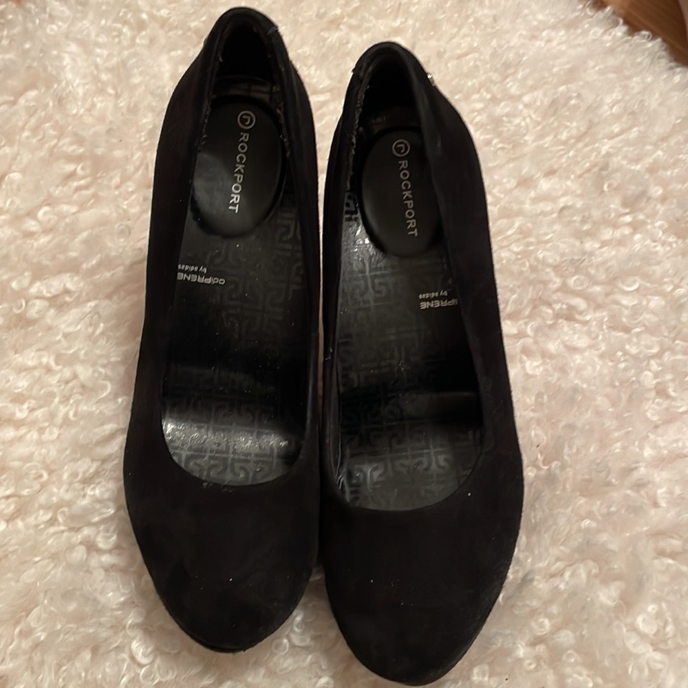 Rockport pumps in black suede - never worn